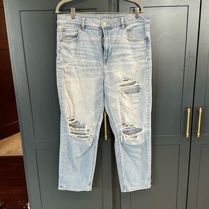 AE STRETCH MOM STRAIGHT JEAN SIZE 16 SHORT